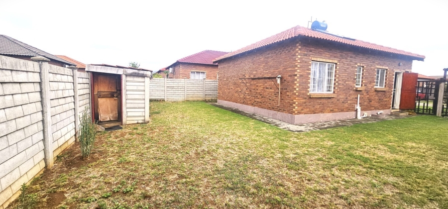 To Let 3 Bedroom Property for Rent in Waterkloof East North West